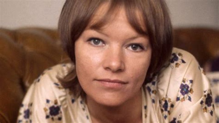 Glenda Jackson Biography, Age, Height, Husband, Net Worth, Family