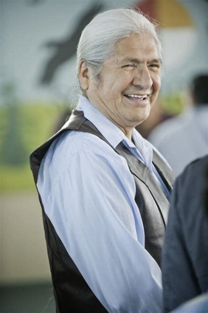 Gordon Tootoosis Biography, Age, Height, Wife, Net Worth, Family