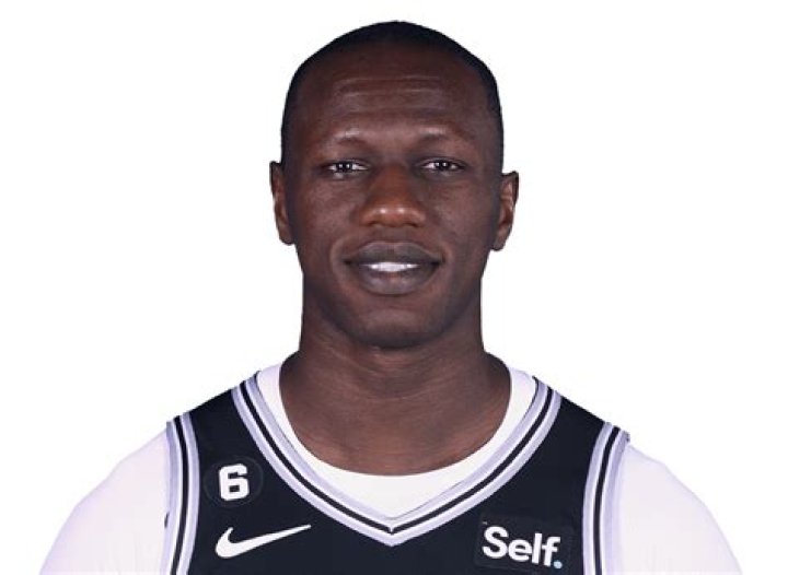 Gorgui Dieng biografía, edad, altura, esposo, net worth, familia