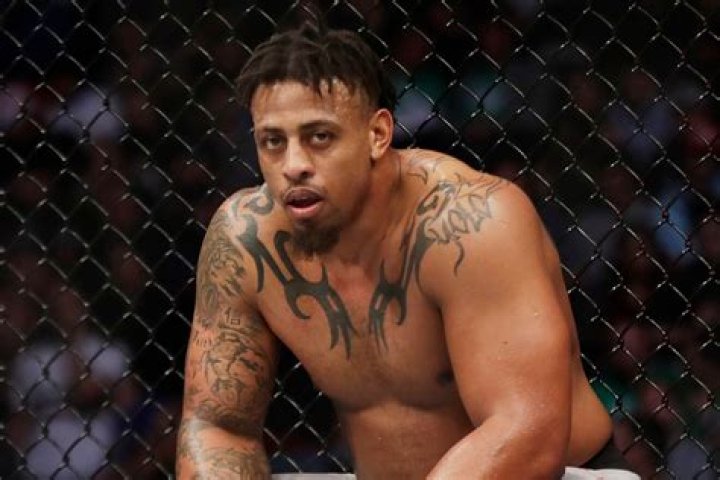 Greg Hardy Biography, Age, Height, Wife, Net Worth, Family