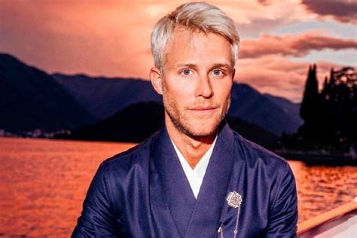 Guilherme Siqueira Biography, Age, Height, Wife, Net Worth, Family