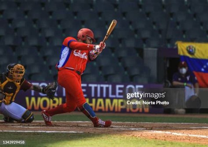 Guillermo Garcia Biography, Age, Height, Wife, Net Worth, Family