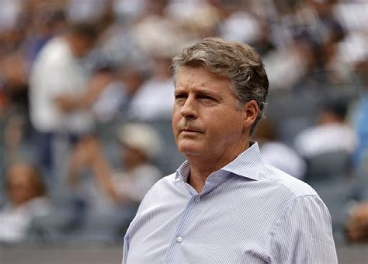 Hal Steinbrenner Biography, Age, Height, Wife, Net Worth, Family