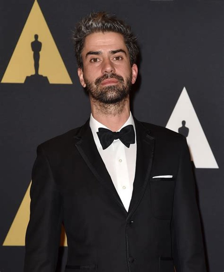 Hamish Linklater Biography, Age, Height, Wife, Net Worth, Family