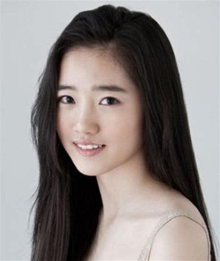 Han Bo-bae Biography, Age, Height, Husband, Net Worth, Family