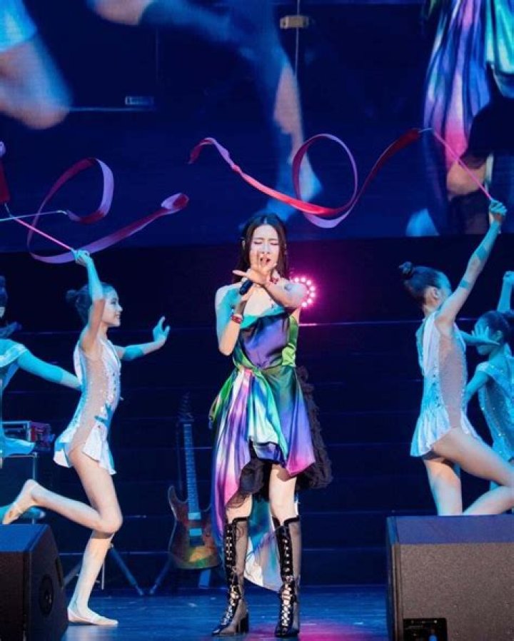 Hana Kuk Biography, Age, Height, Husband, Net Worth, Family