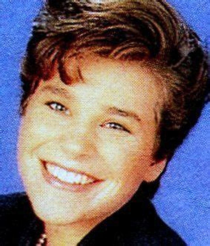 Hayley Barr Biography, Age, Height, Husband, Net Worth, Family