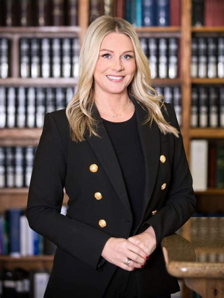 Heather Robertson Biography, Age, Height, Husband, Net Worth, Family