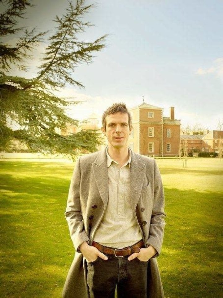 Henry FitzRoy, 12th Duke of Grafton Biography, Age, Height, Wife, Net Worth, Family