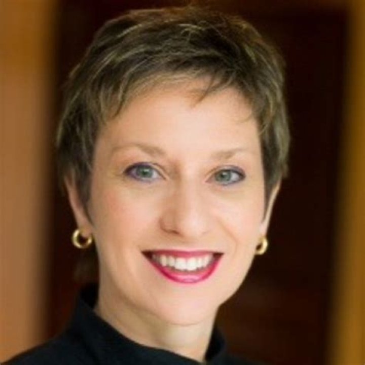 Holli Semetko Biography, Age, Height, Husband, Net Worth, Family