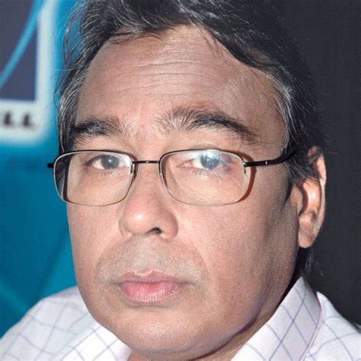 Humayun Faridi Biography, Age, Height, Wife, Net Worth, Family