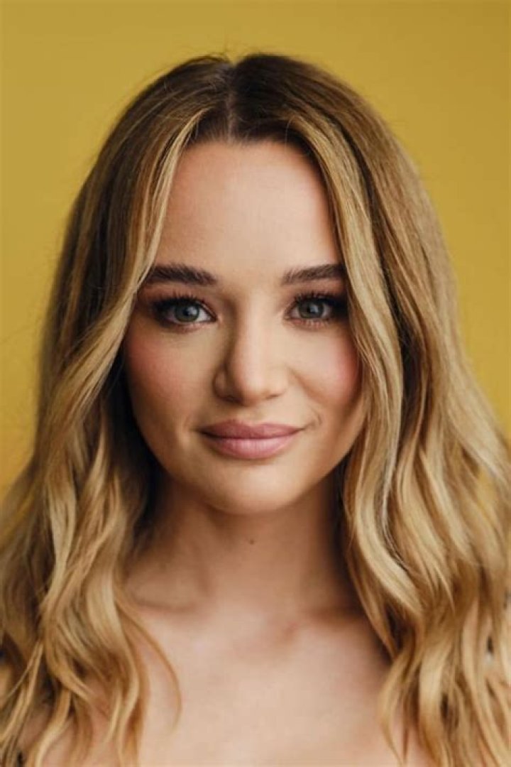 Hunter King Biography, Age, Height, Husband, Net Worth, Family