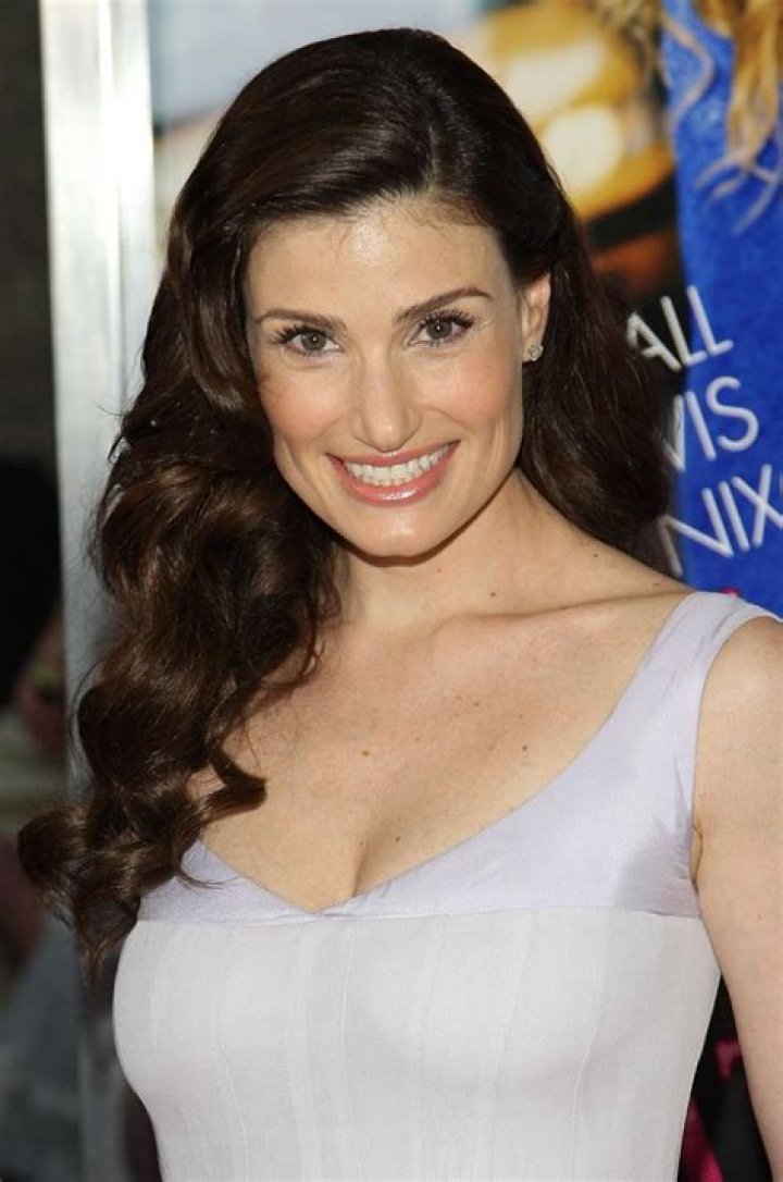 Idina Menzel Biography, Age, Height, Husband, Net Worth, Family