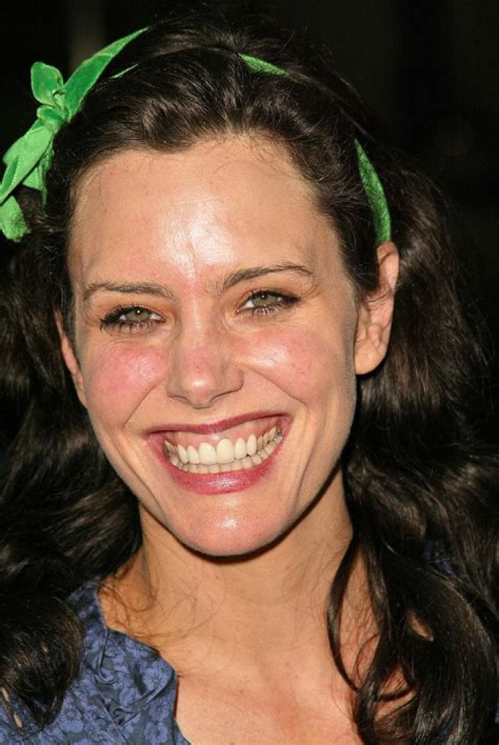 Ione Skye Biography, Age, Height, Husband, Net Worth, Family