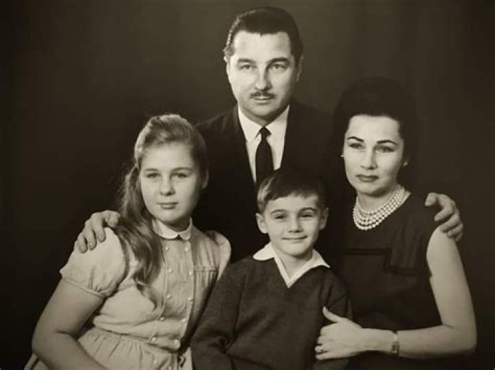 Ismail Chirine Biography, Age, Height, Wife, Net Worth and Family