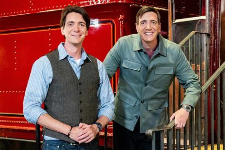 James and Oliver Phelps Biography, Age, Height, Wife, Net Worth, Family