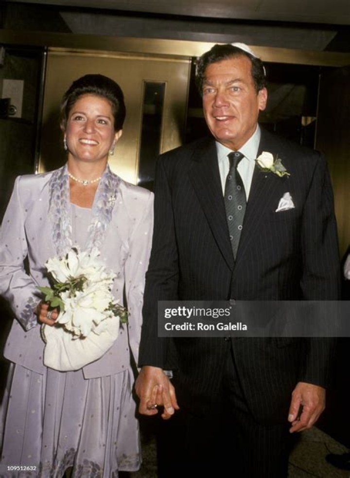 Jan Aronson Biography, Age, Height, Wife, Net Worth and Family