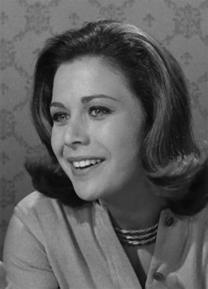 Jan Shutan Biography, Age, Height, Husband, Net Worth, Family