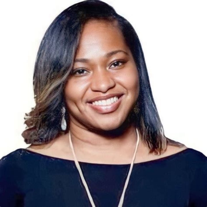 Janine Moore Biography, Age, Height, Husband, Net Worth, Family