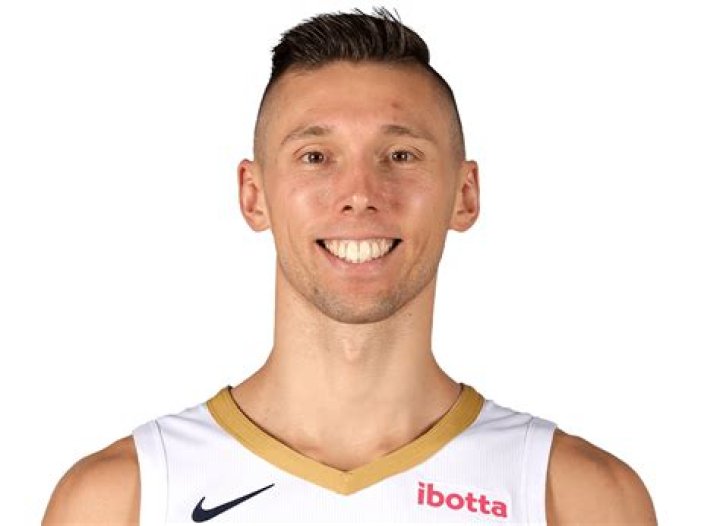 Jarrod Uthoff Biography, Age, Height, Wife, Net Worth, Family