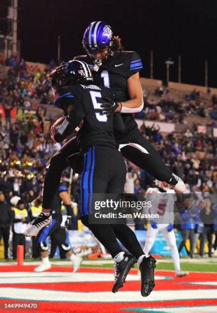 Jay Hill Biography, Age, Height, Wife, Net Worth, Family