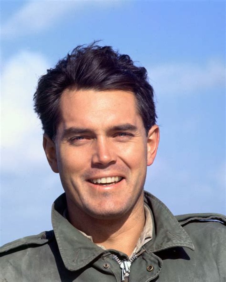 Jeffrey Hunter Biography, Age, Height, Wife, Net Worth, Family