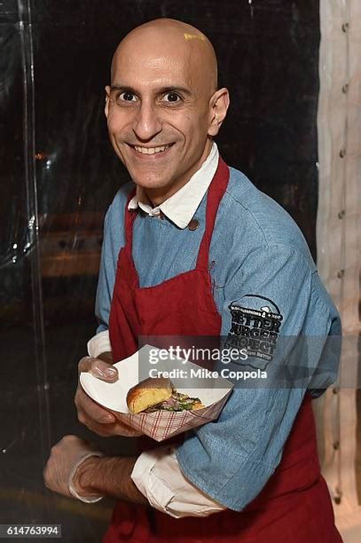 Jehangir Mehta Biography, Age, Height, Wife, Net Worth, Family