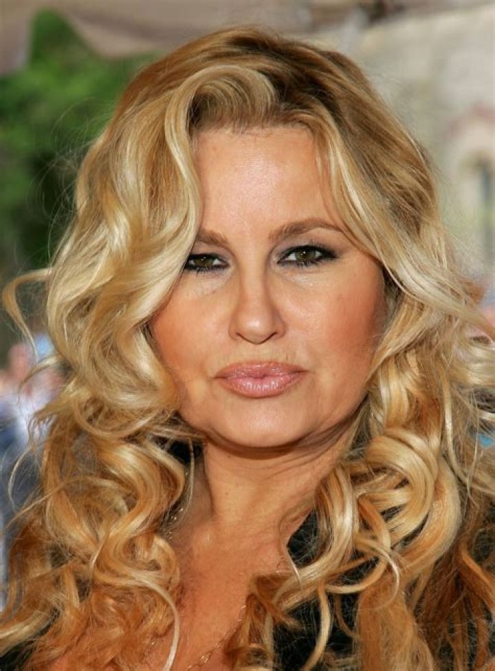 Jennifer Coolidge Biography, Age, Height, Husband, Net Worth, Family