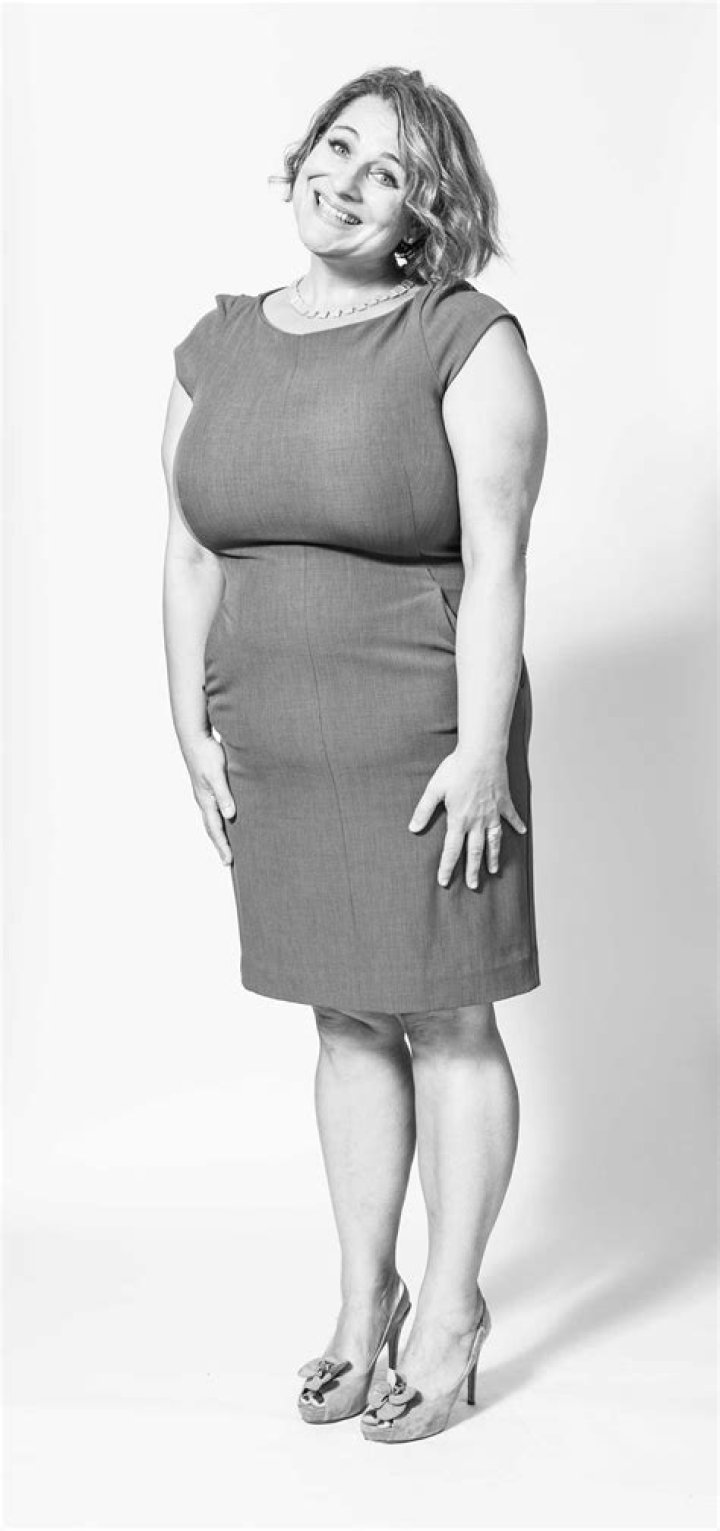 Jennifer Weiner biografía, edad, altura, esposa, net worth, familia