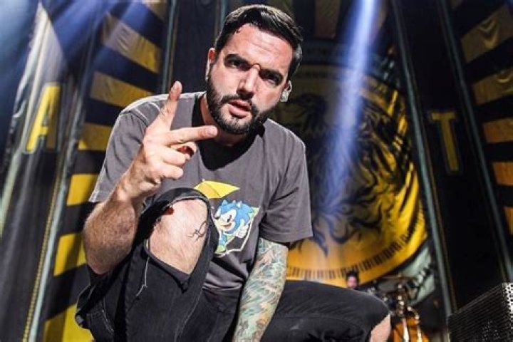 Jeremy McKinnon Biography, Age, Height, Wife, Net Worth, Family