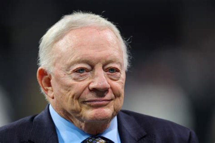 Jerry Jones Biography, Age, Height, Wife, Net Worth, Family