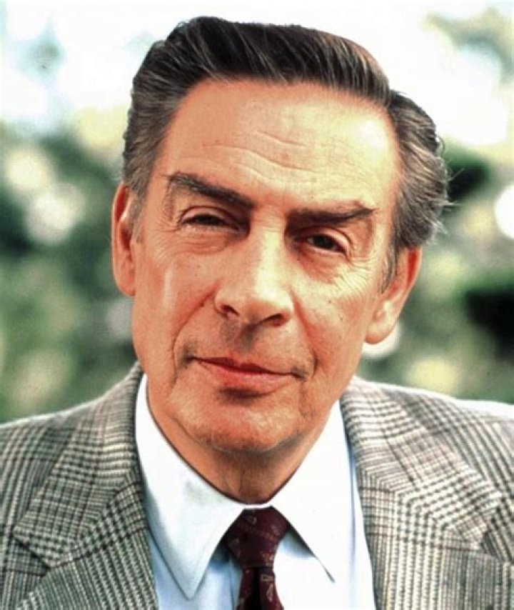 Jerry Orbach Biography, Age, Height, Wife, Net Worth, Family