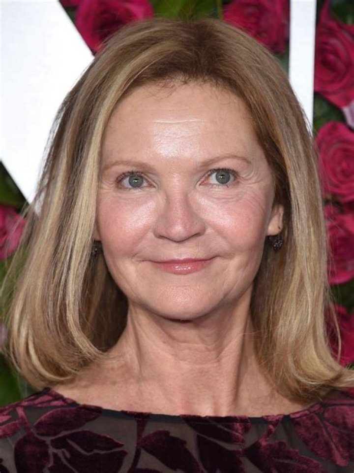 Joan Allen Biography, Age, Height, Husband, Net Worth, Family