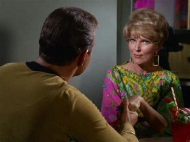 Joan Marshall biografía, edad, altura, esposa, net worth, familia