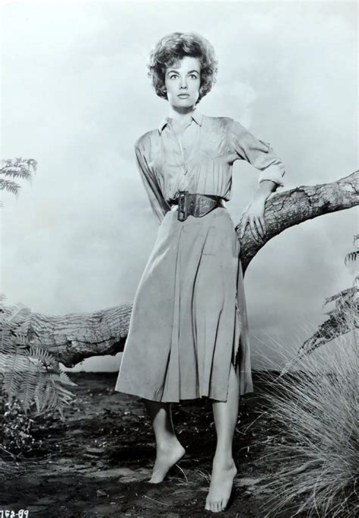 Joanna Barnes Biography, Age, Height, Husband, Net Worth, Family