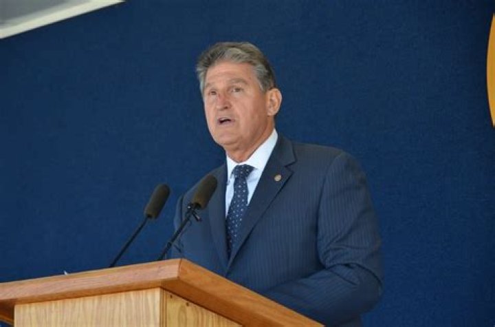 Joe Manchin III Biography, Age, Height, Wife, Net Worth, Family