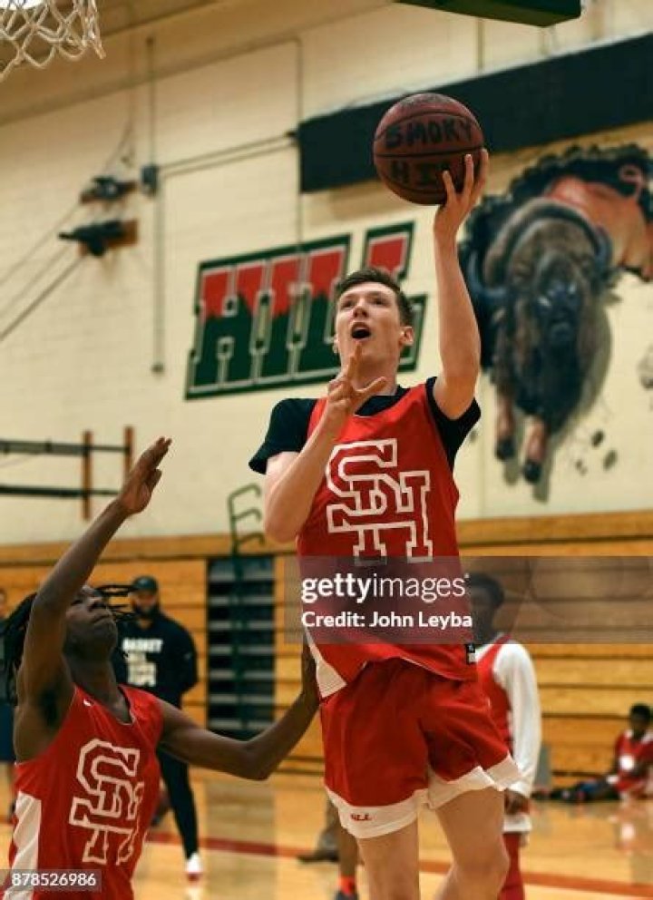 John Becker Biography, Age, Height, Wife, Net Worth, Family