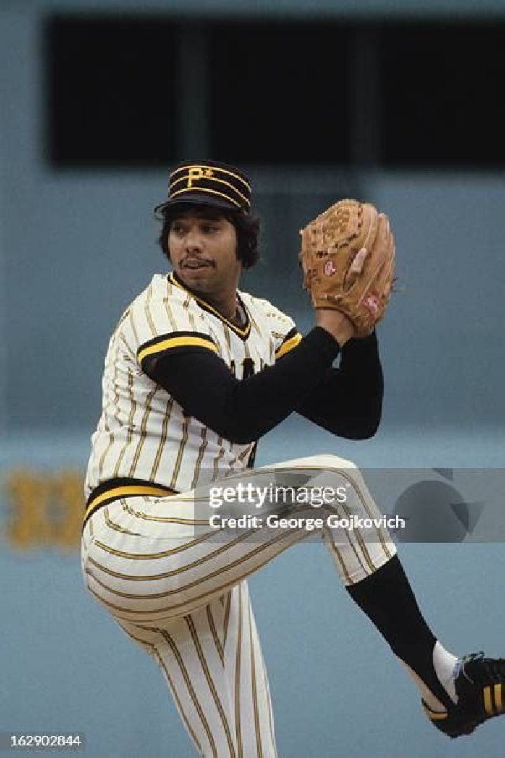 John Candelaria Biography, Age, Height, Wife, Net Worth, Family