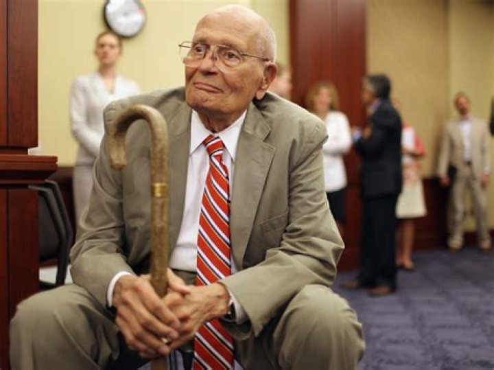 John Dingell Biography, Age, Height, Wife, Net Worth, Family