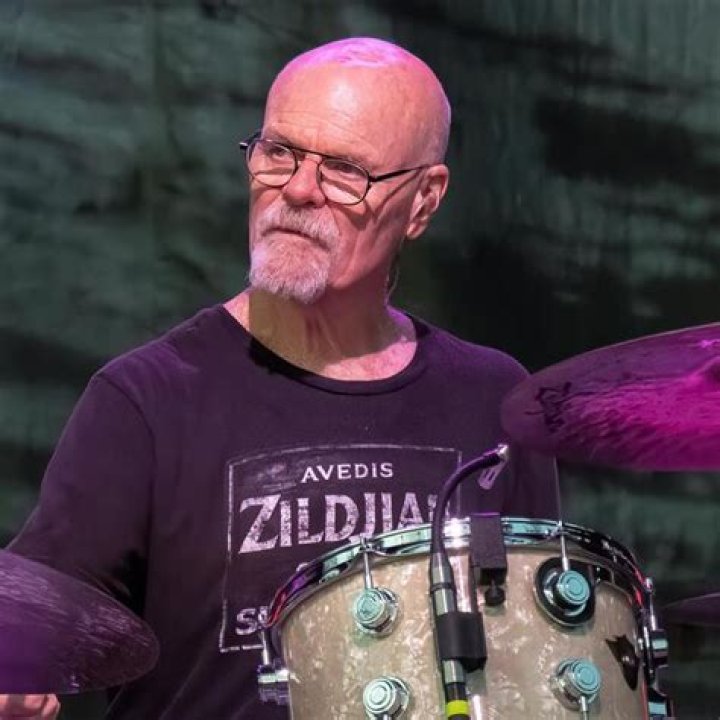 John Molo Biography, Age, Height, Wife, Net Worth, Family