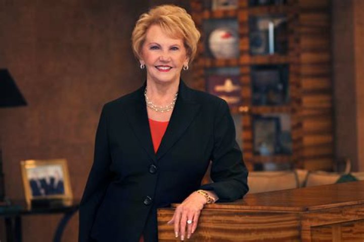 Johnelle Hunt biografía, edad, altura, esposa, net worth, familia