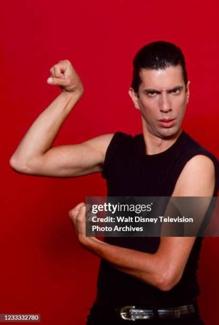 Jon 'Bowzer' Bauman Biography, Age, Height, Wife, Net Worth, Family