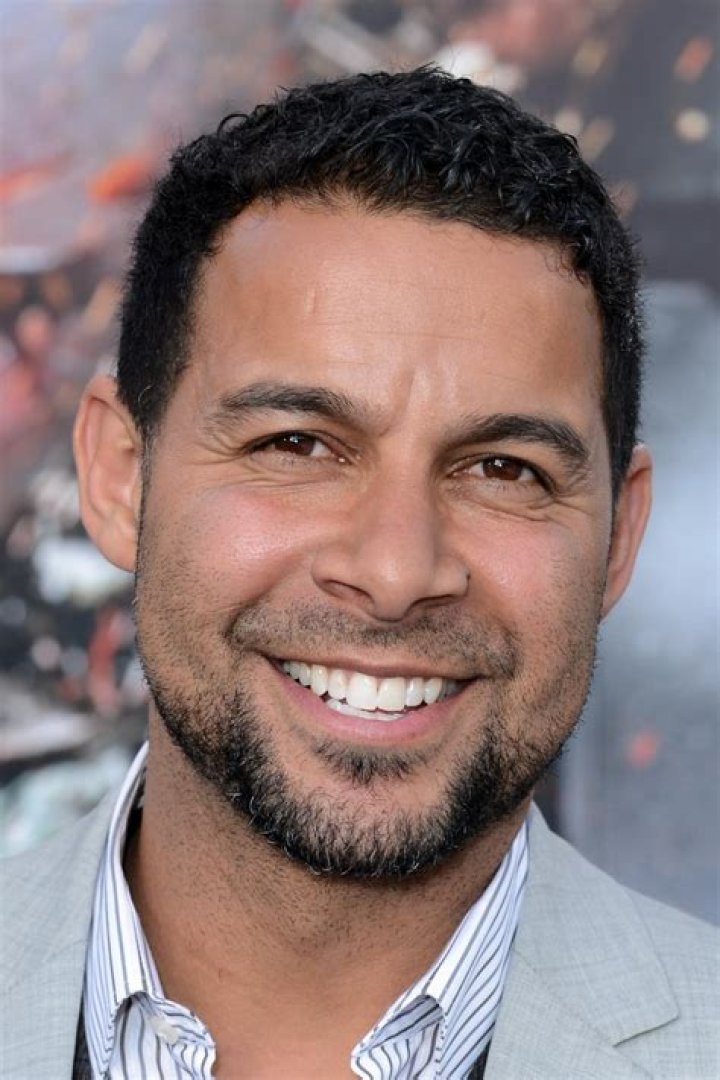Jon Huertas Biography, Age, Height, Wife, Net Worth, Family