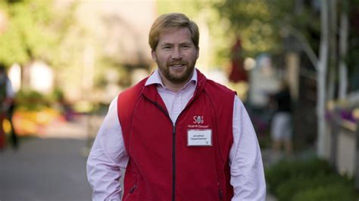 Jonathan Oppenheimer Biography, Age, Height, Wife, Net Worth, Family