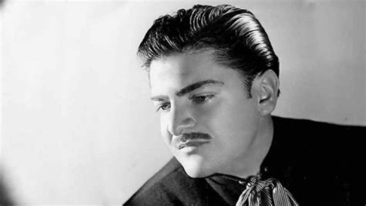 José Alfredo Jiménez biografía, edad, altura, esposo, net worth, familia