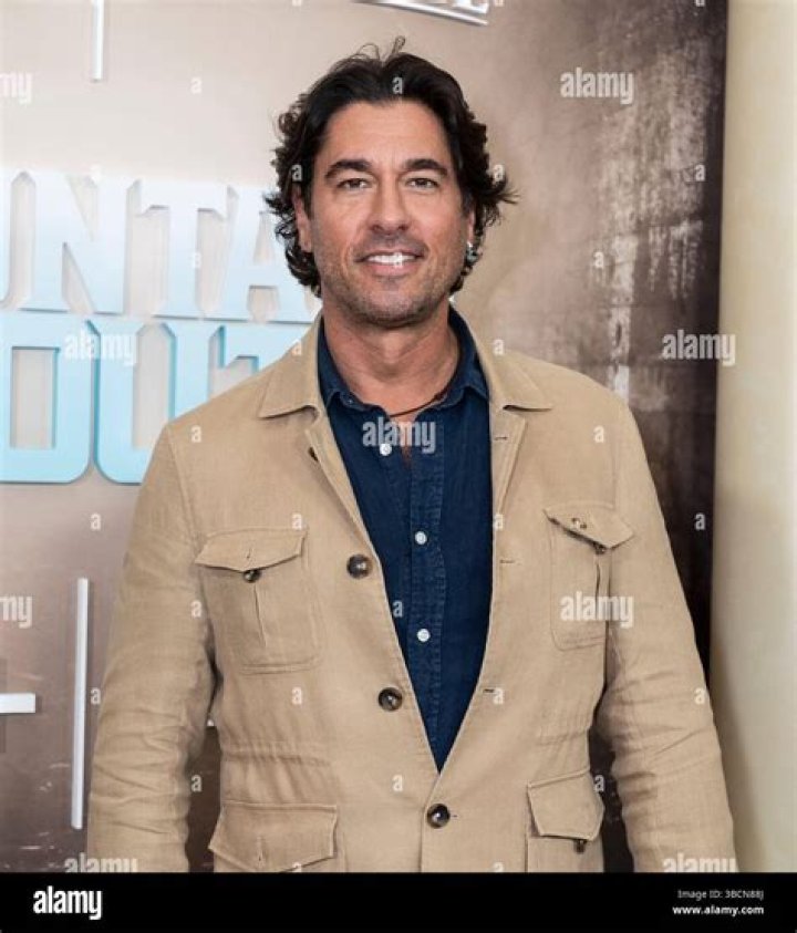 Josh Bernstein Biography, Age, Height, Wife, Net Worth, Family