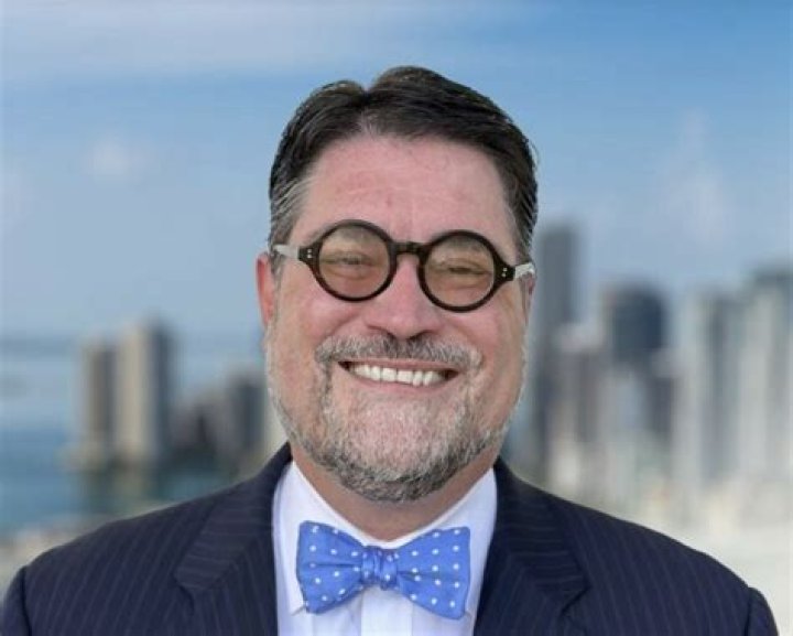 Juan-Carlos Planas Biography, Age, Height, Wife, Net Worth, Family