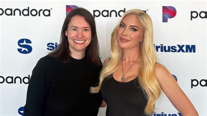 Julia Cunningham Biography, Age, Height, Wife, Net Worth and Family