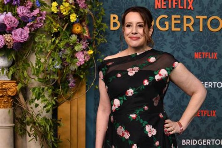 Julia Quinn Biography, Age, Height, Husband, Net Worth, Family