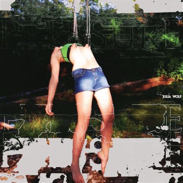 Julia Wolf Biography, Age, Height, Husband, Net Worth, Family